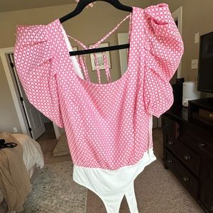 Boutique puff sleeve pink bodysuit TCEC